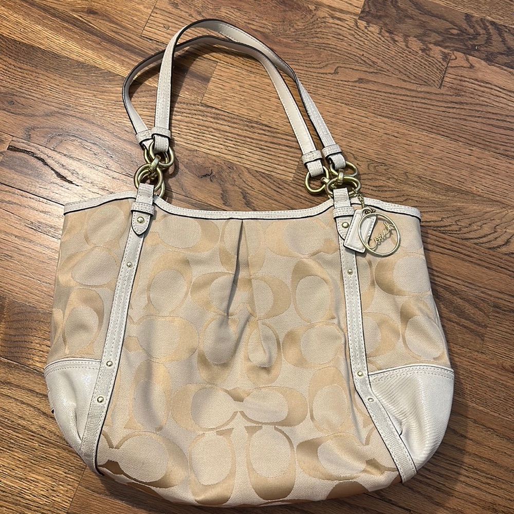 Authentic Coach bag- some signs of wear on bottom (shown in pic) otherwise EUC!